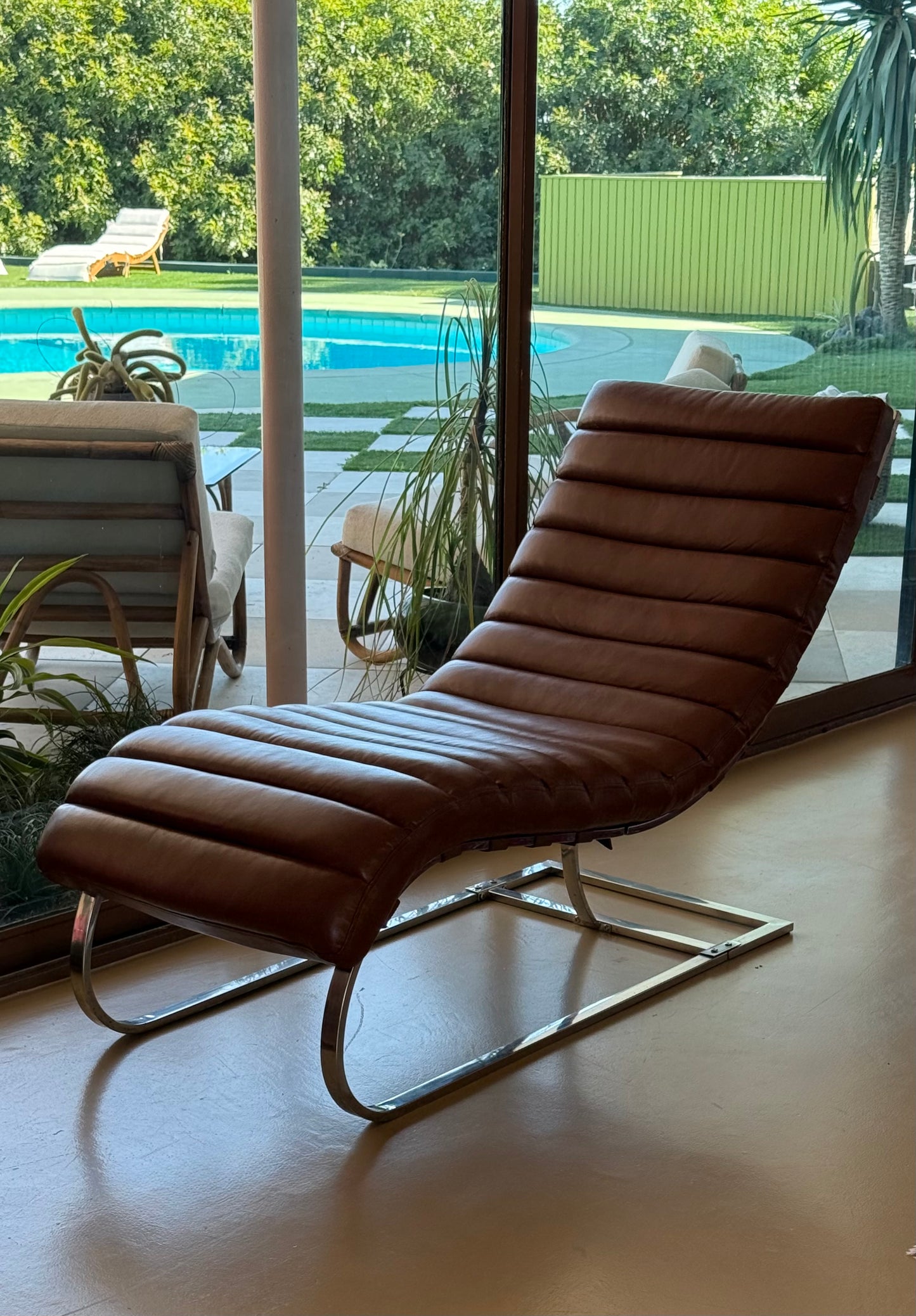 Chaise longue after MVDR, 20th century