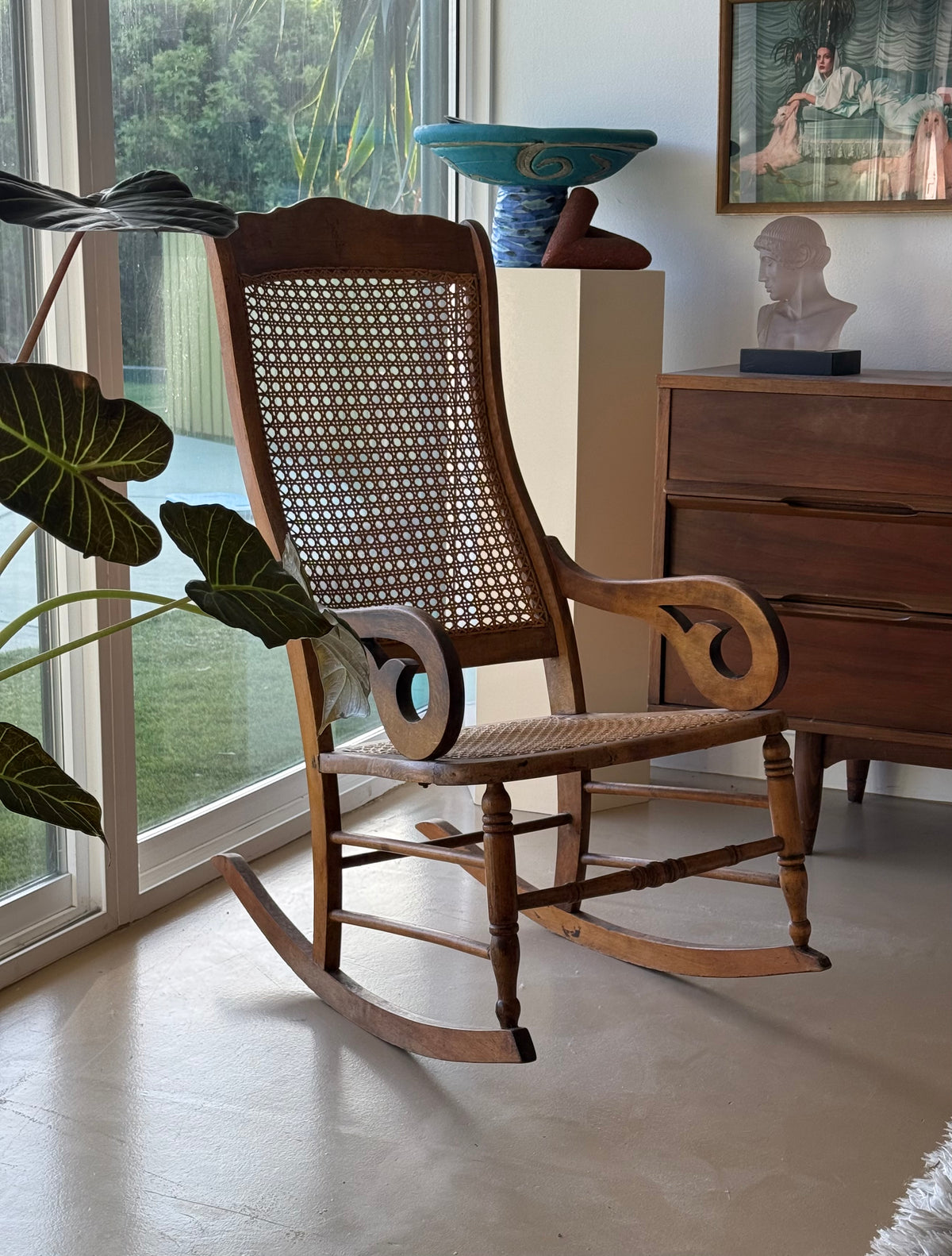 Antique rocking chair, 19th century