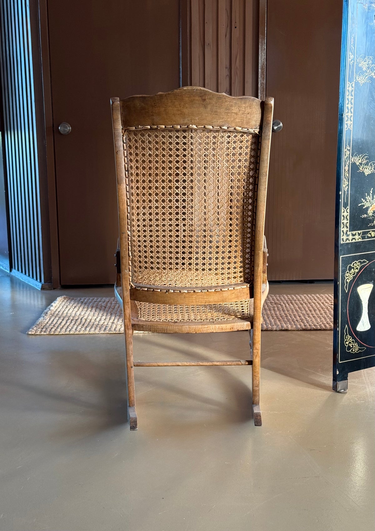 Antique rocking chair, 19th century