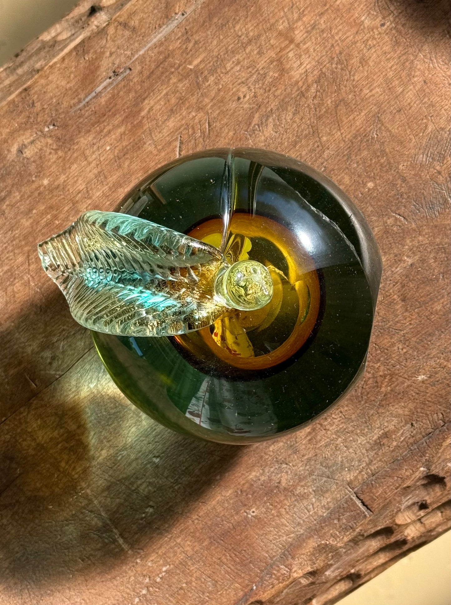 Large art glass sculpture of an apple, Italy 20th century