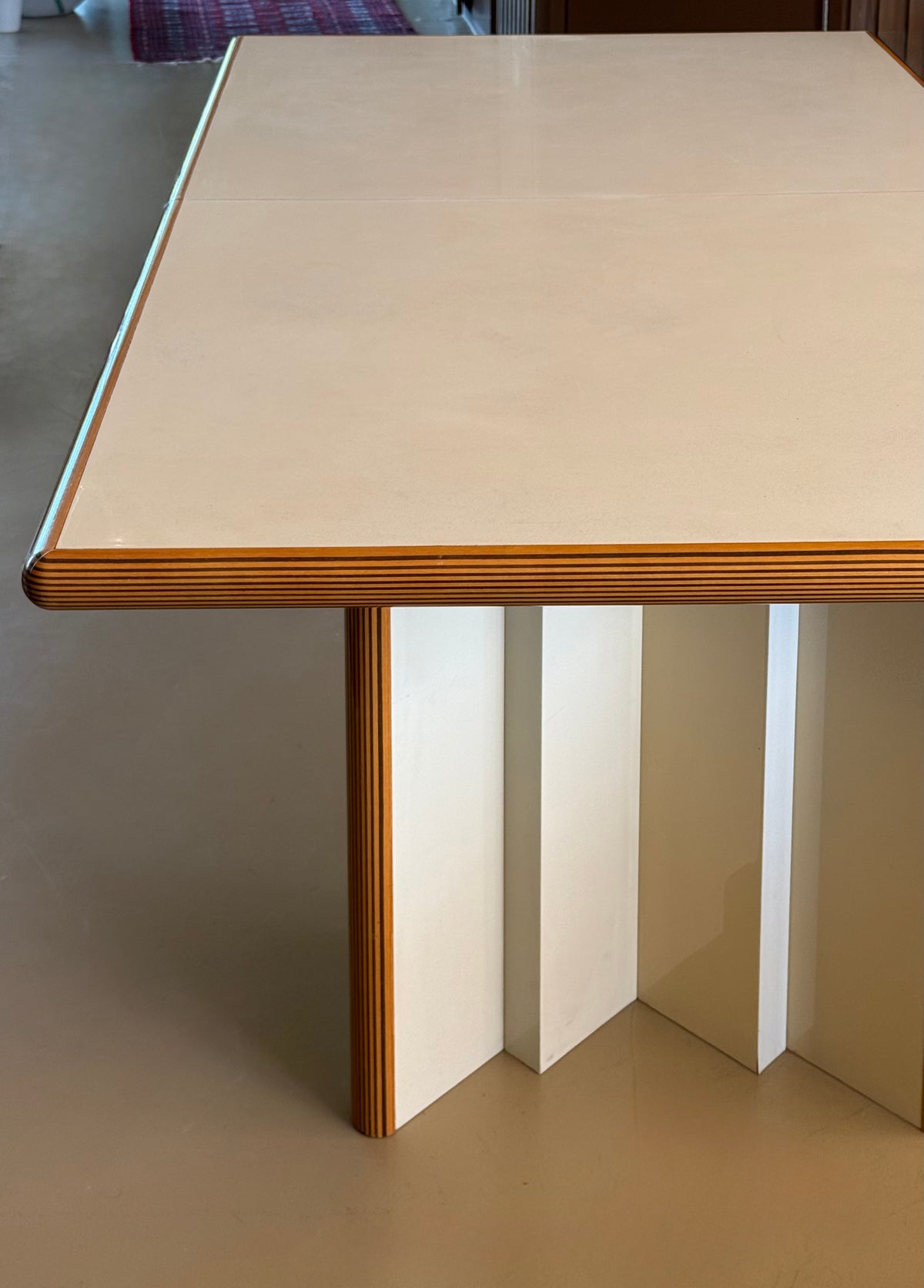 Dining table by Alf Italia, made in Italy circa 1975