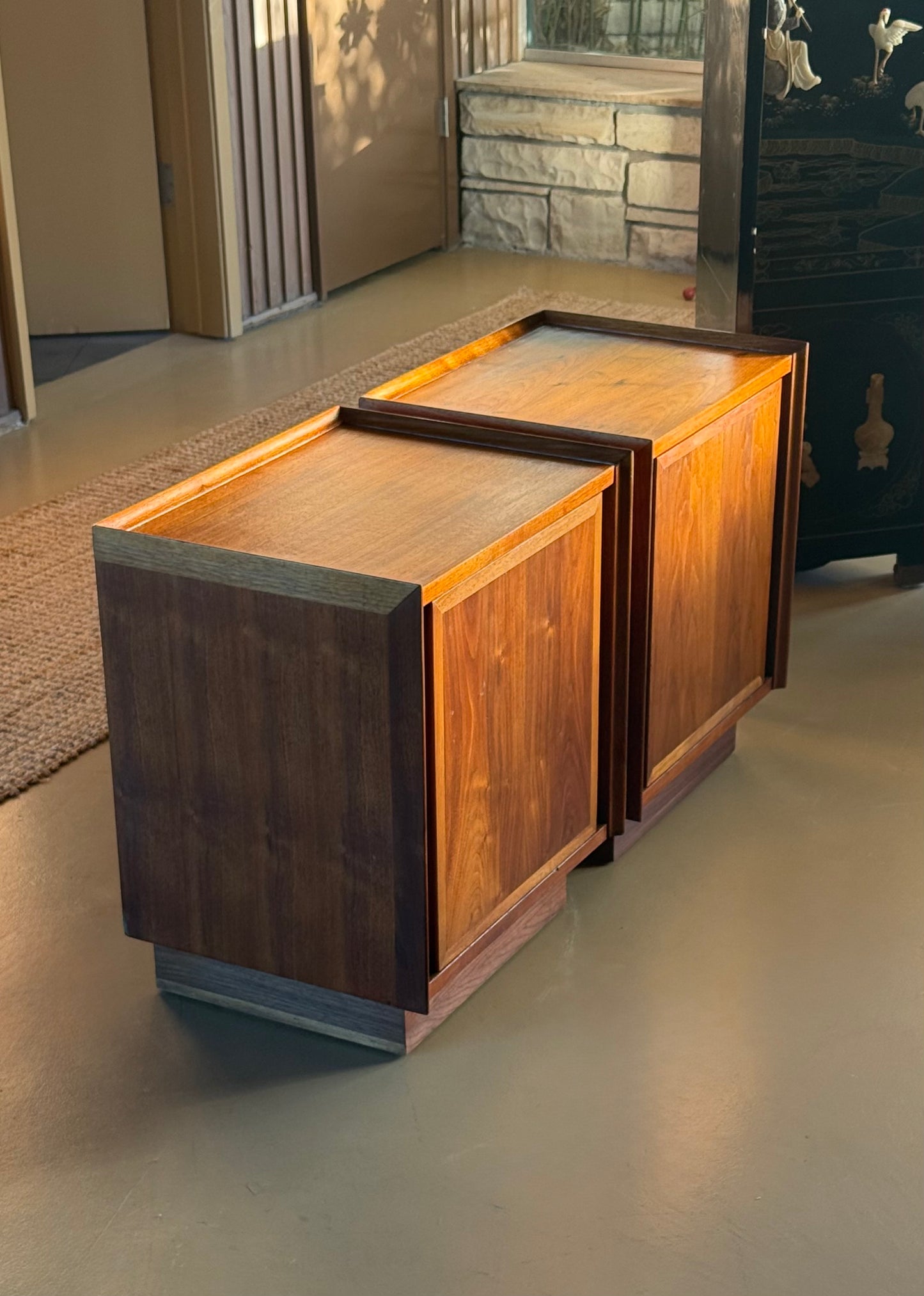 Pair of “Esprit” nightstands by Dillingham, circa 1960