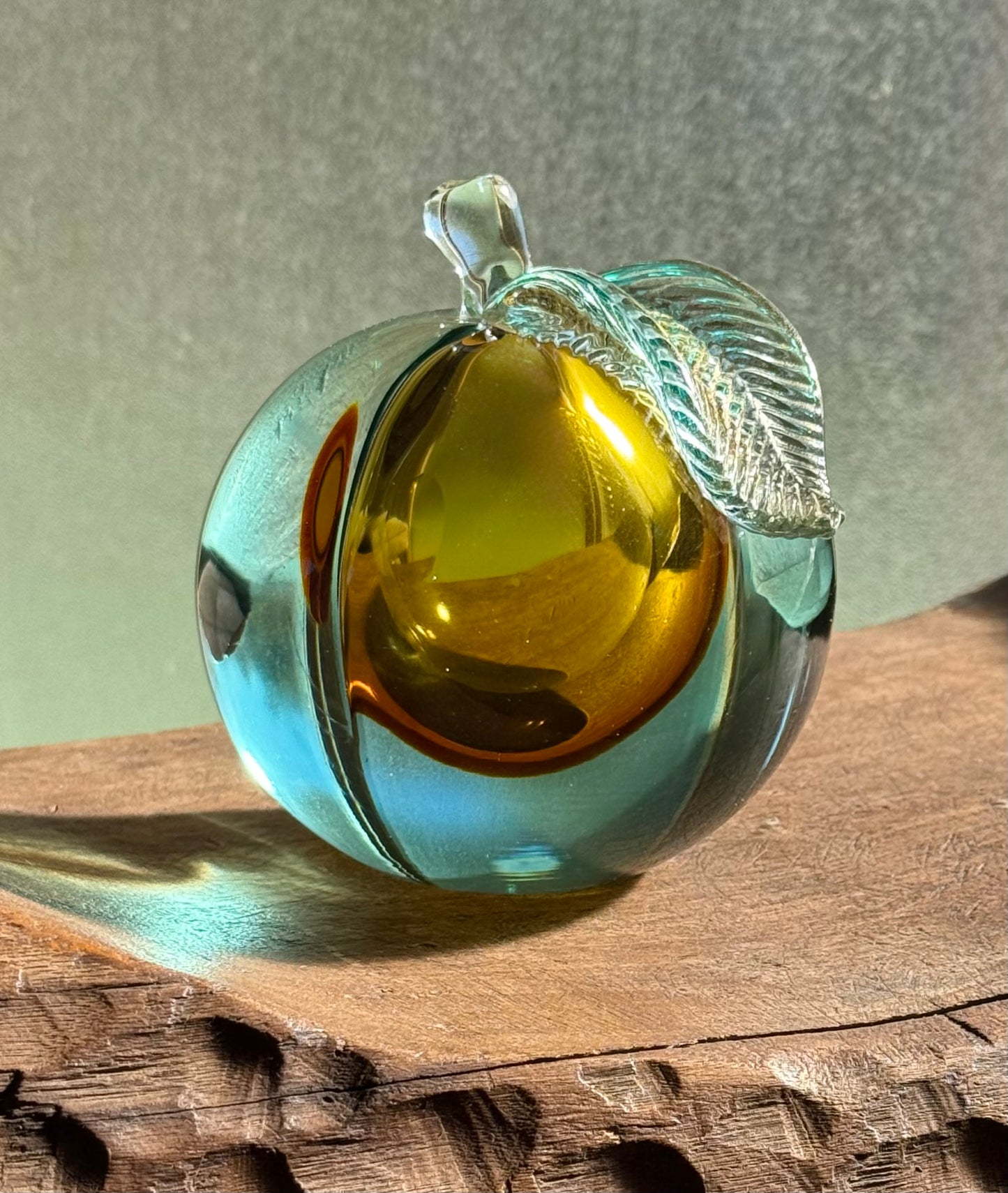 Large art glass sculpture of an apple, Italy 20th century
