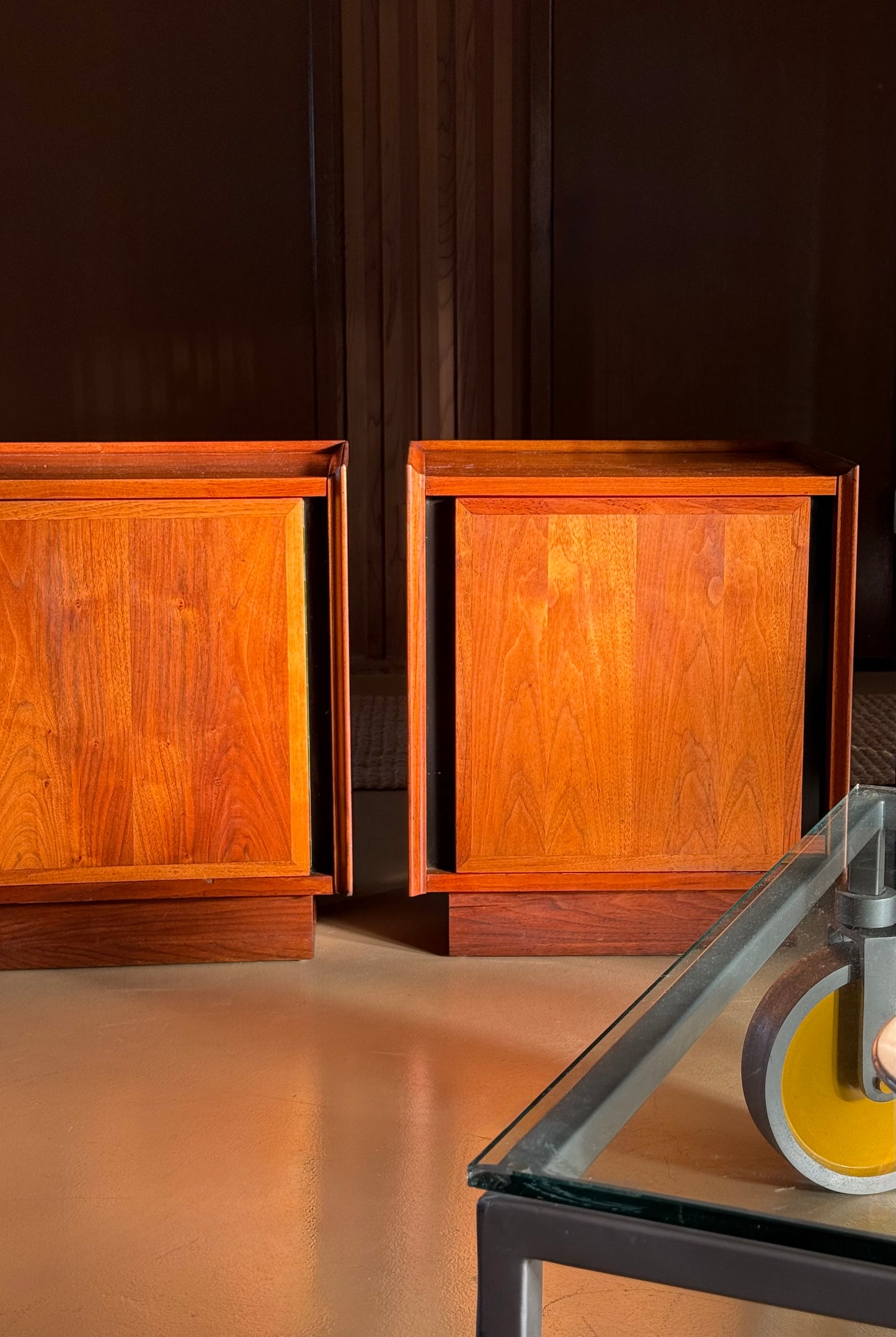 Pair of “Esprit” nightstands by Dillingham, circa 1960