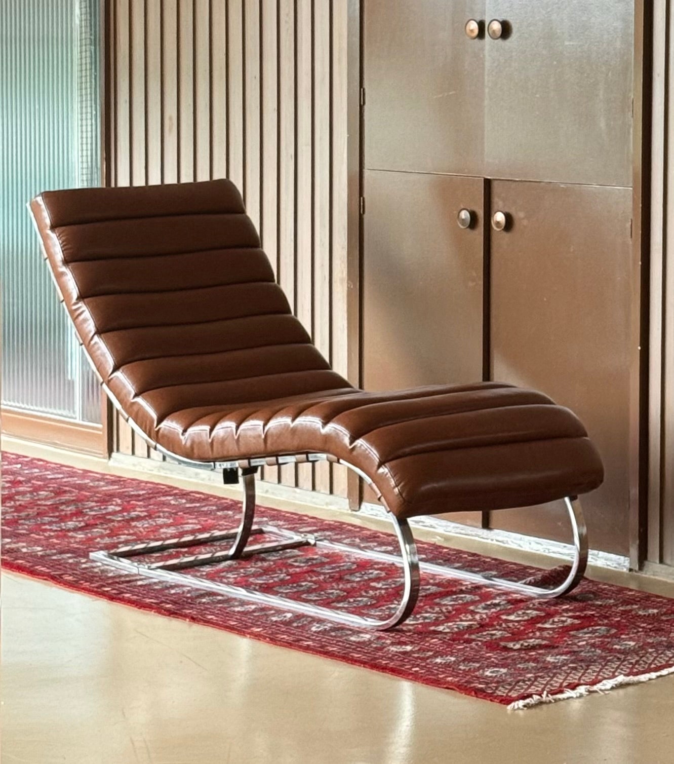 Chaise longue after MVDR, 20th century