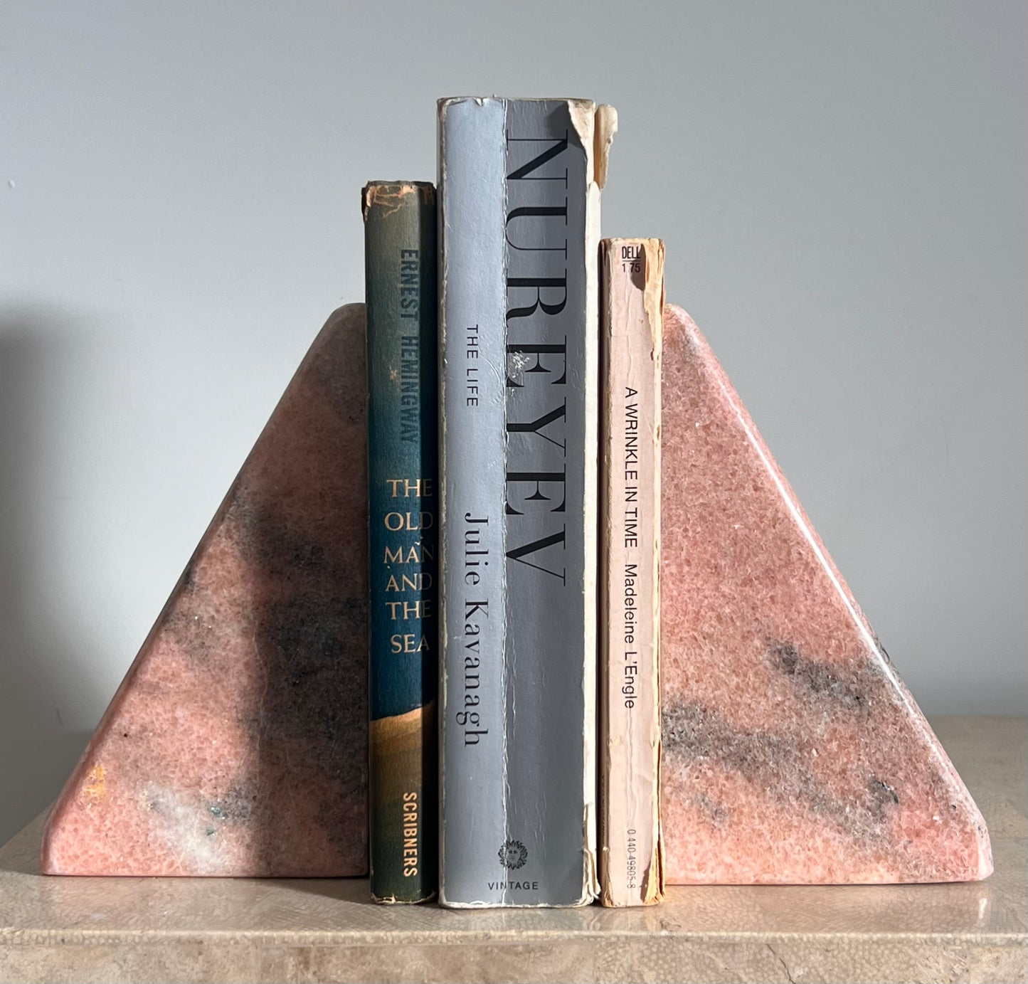 Postmodern pink marble “B” bookends, 20th century