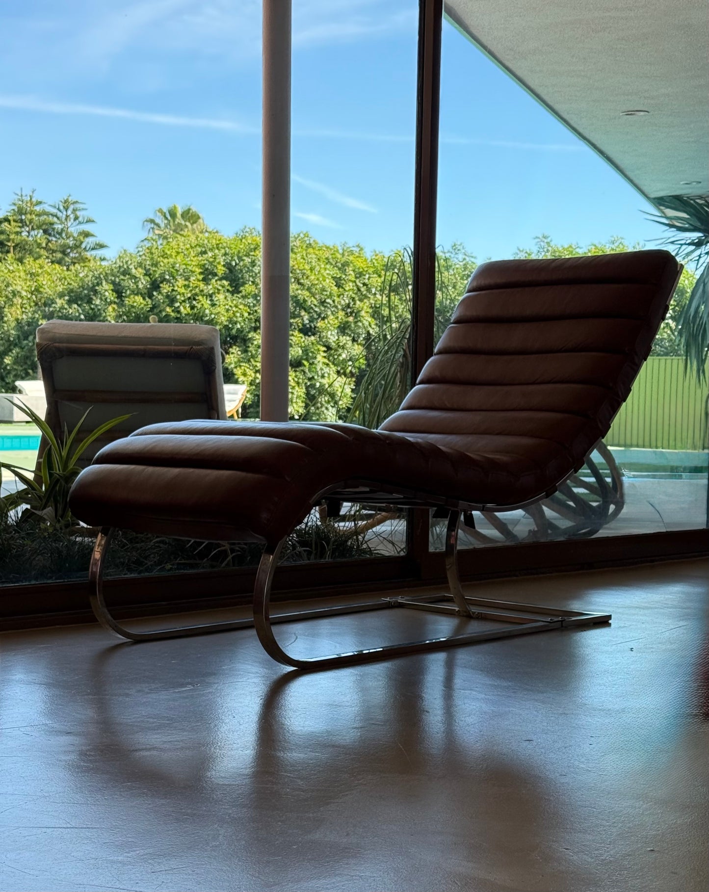Chaise longue after MVDR, 20th century
