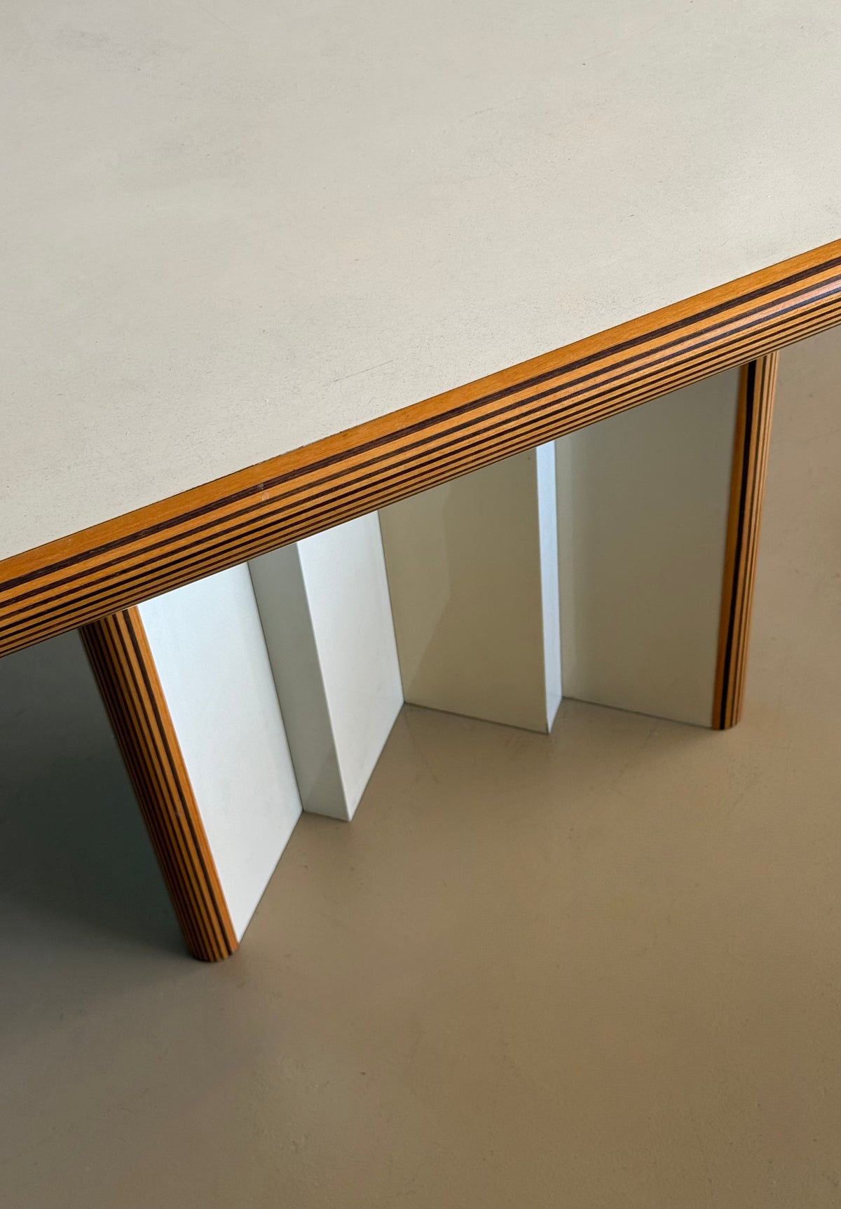 Dining table by Alf Italia, made in Italy circa 1975