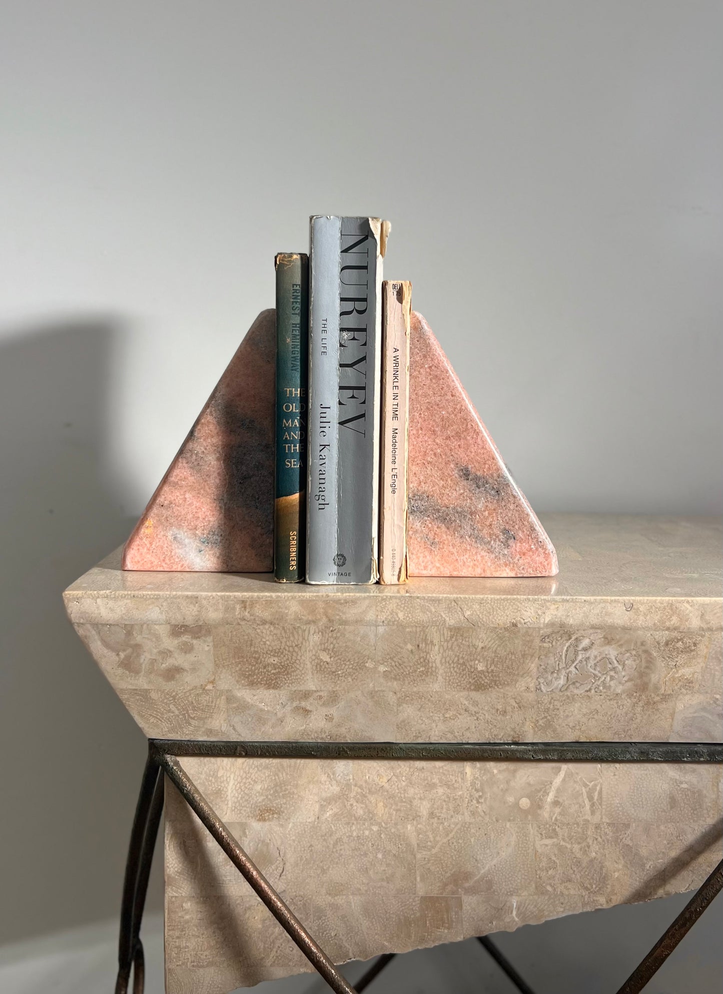 Postmodern pink marble “B” bookends, 20th century