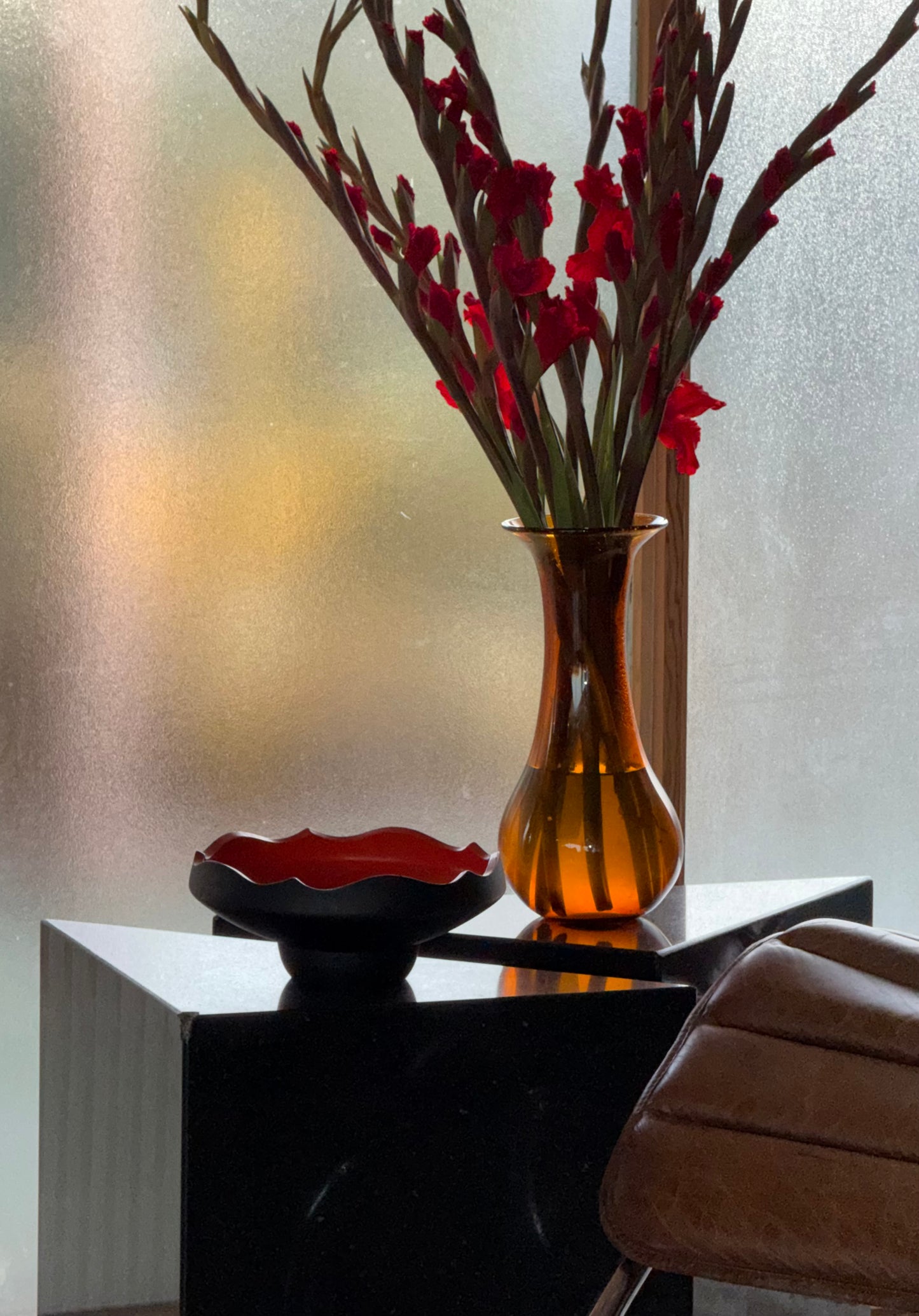 Pedestal bowl with persimmon interior, 20th century