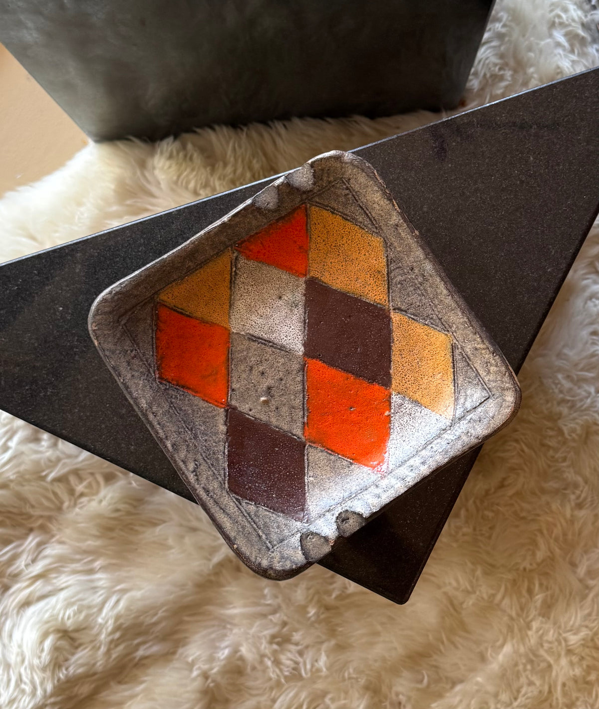 Vintage Italian hand-painted ceramic ashtray by Aldo Londi, circa 1960