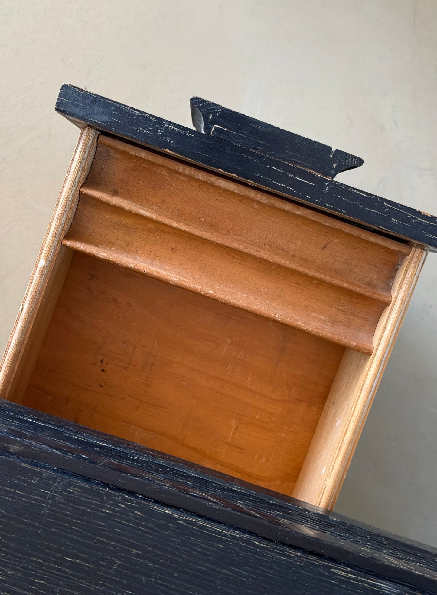 Hand-carved ebonized wood desk, early 20th century