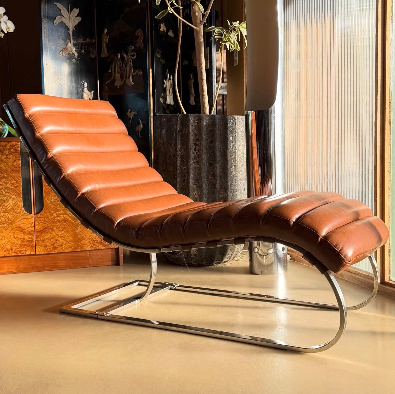 Chaise longue after MVDR, 20th century