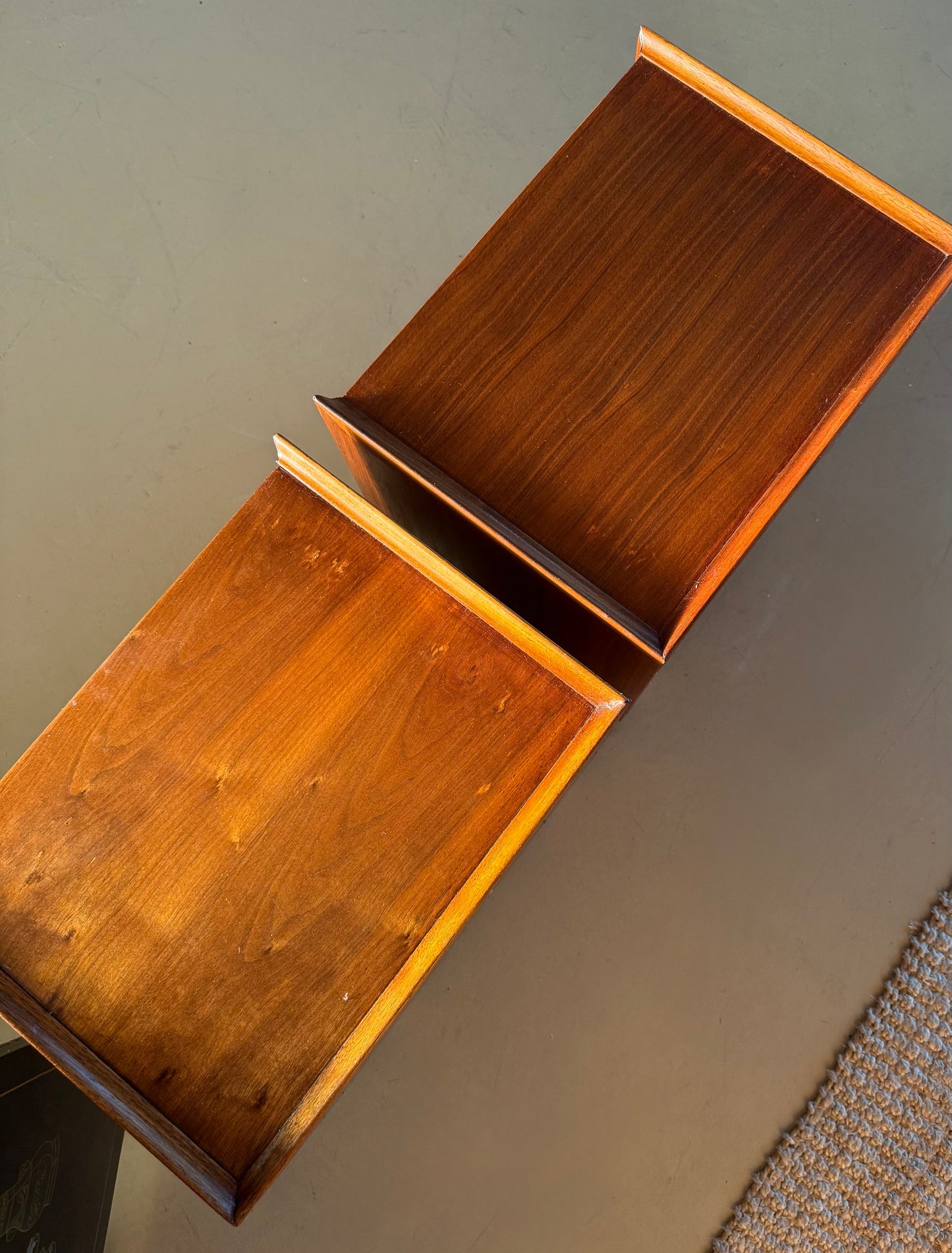 Pair of “Esprit” nightstands by Dillingham, circa 1960