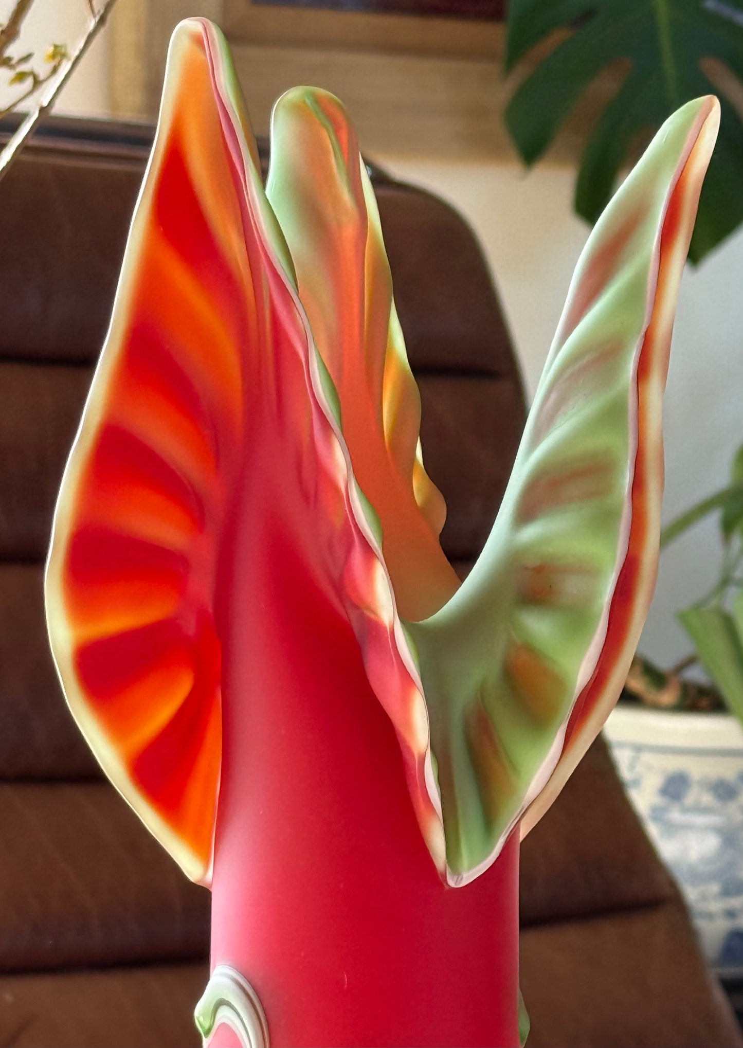 Handblown glass vase by Essie Zareh, 20th century