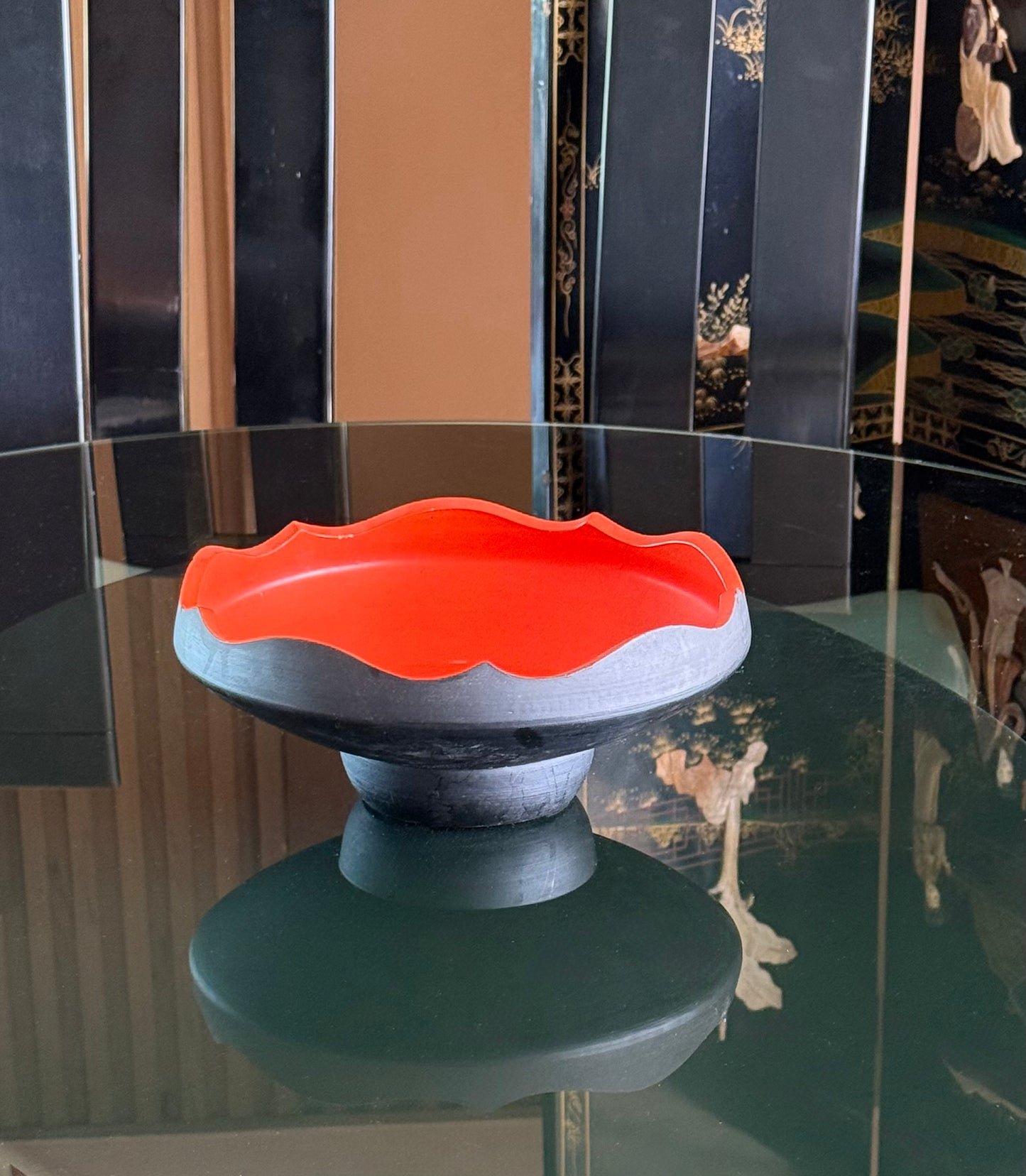 Pedestal bowl with persimmon interior, 20th century