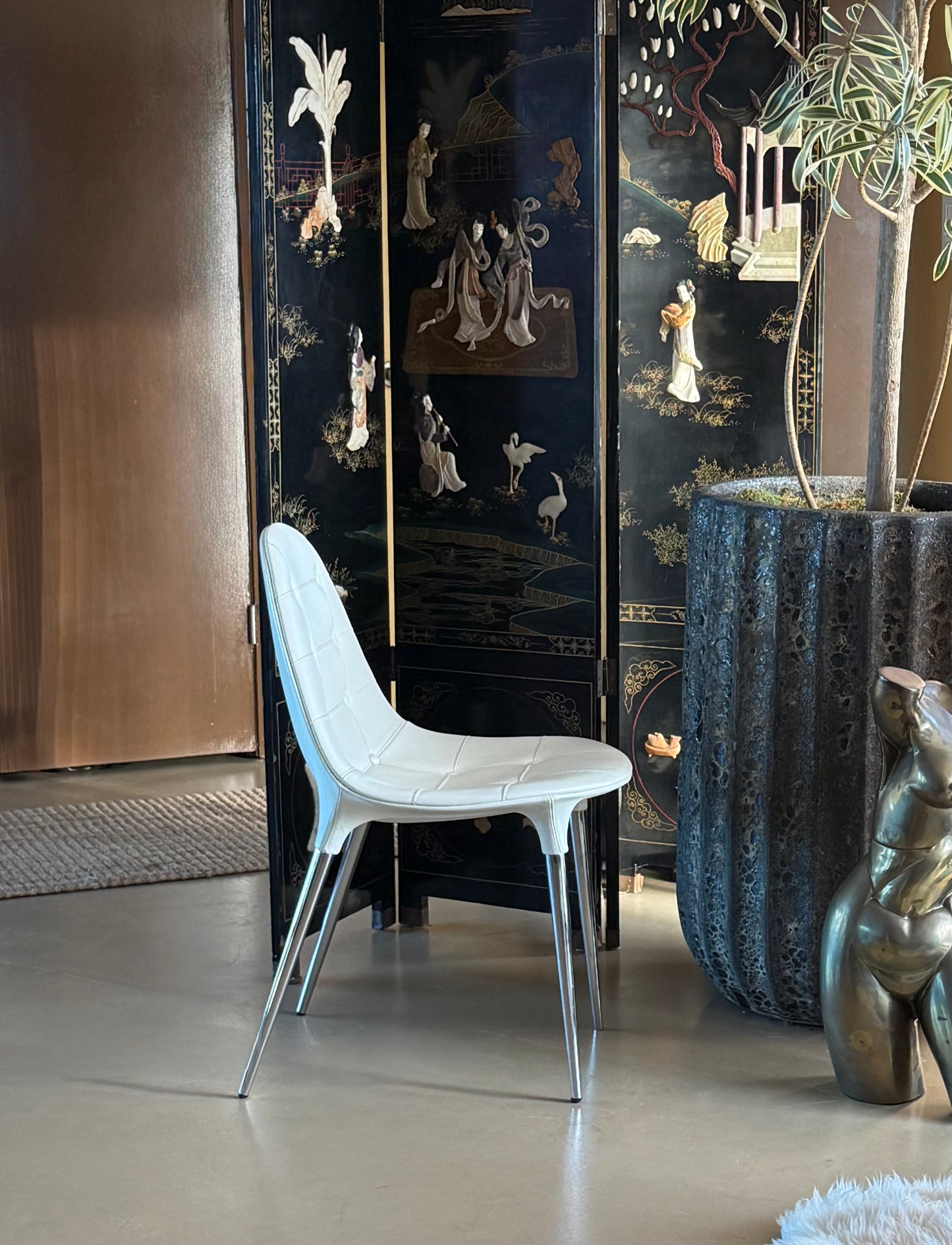 The 245 Caprice chair by Philippe Starck for Cassina, 2007