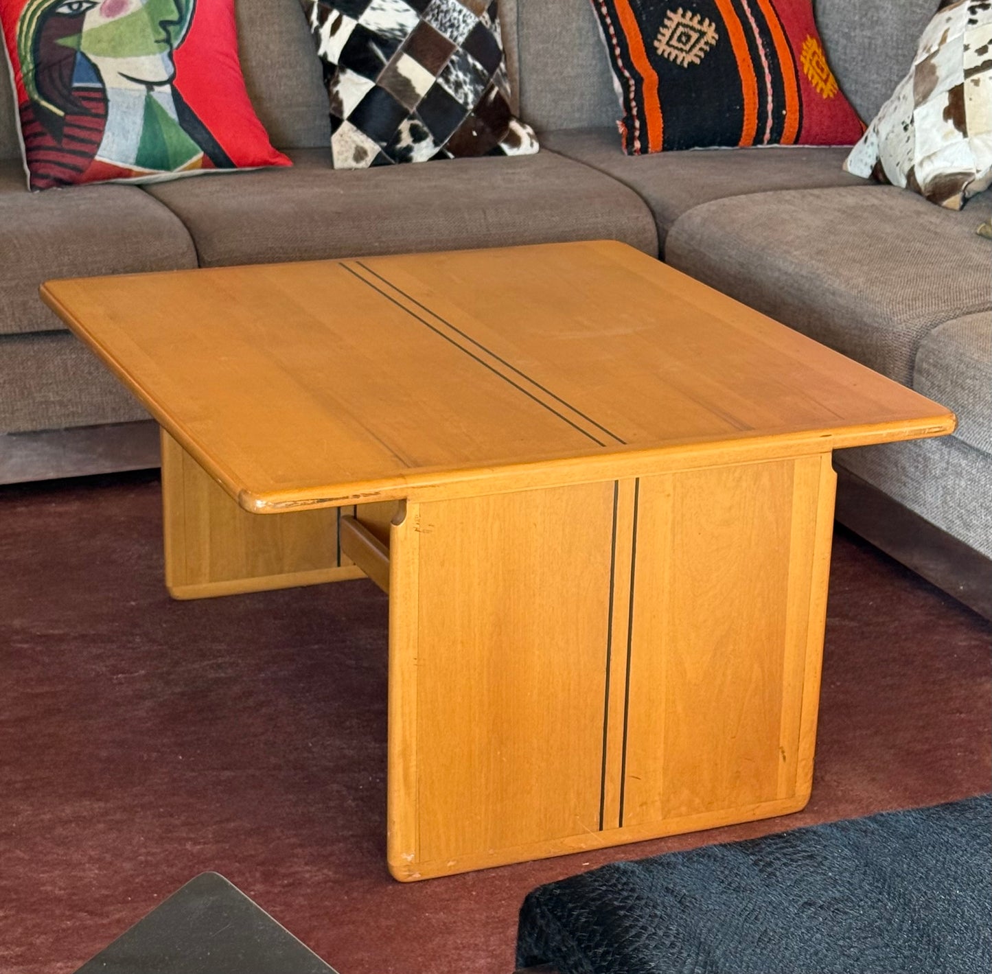 The “Artona” coffee table by Afra and Tobia Scarpa for Maxalto, 1975